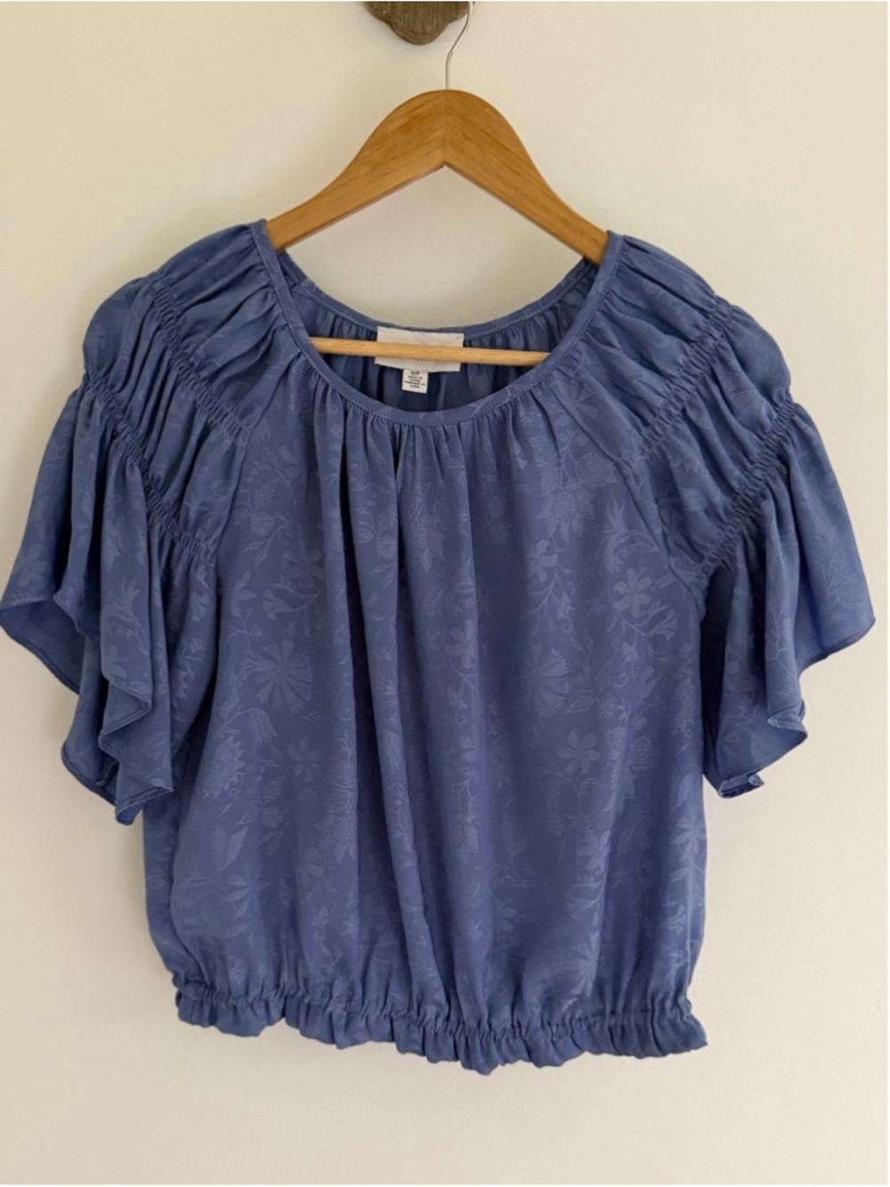 Periwinkle Floral Jacquard Flutter Sleeve Blouse Small